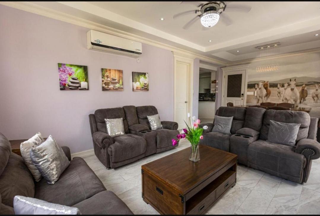Finest Accommodation Riches Manor 1 Gladstone Drive Apt A2 Kgn 6 New Kgn Kingston Eksteriør billede